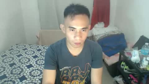 hotasianguyxxx online show from November 23, 8:36 am