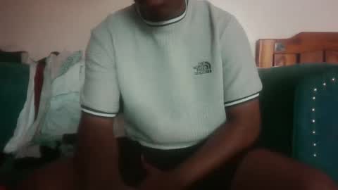 hotguyy001 online show from September 19, 5:30 am