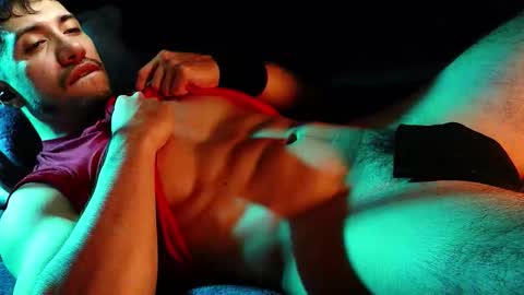 Hotlatinking online show from November 21, 8:19 pm