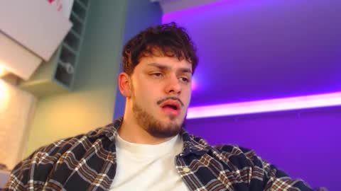 Snapshot of hotpolishsausage chatting on October 1, 3:21 am Jason online show from October 1, 3:21 am