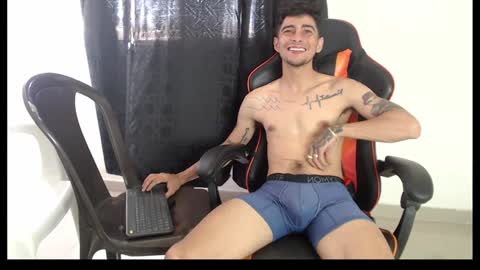 Snapshot of hotsteel420 chatting on February 3, 1:30 pm hotsteel420 online show from February 3, 1:30 pm