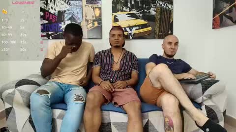 hott_asses online show from January 5, 1:26 pm