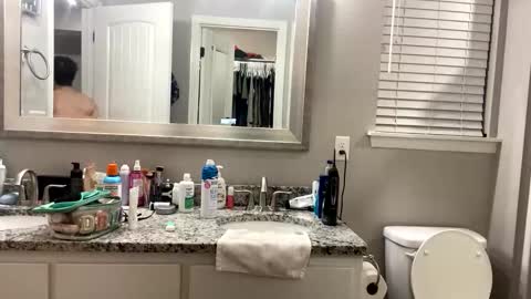 hottiewithabody101 online show from November 17, 8:12 pm