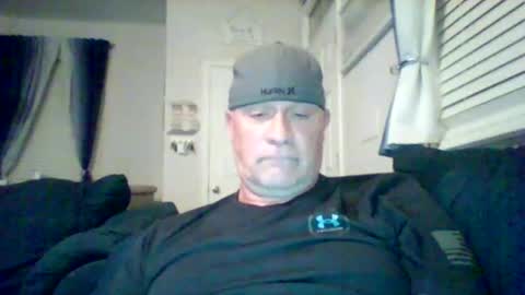 hotyummycock69 online show from November 9, 1:42 am