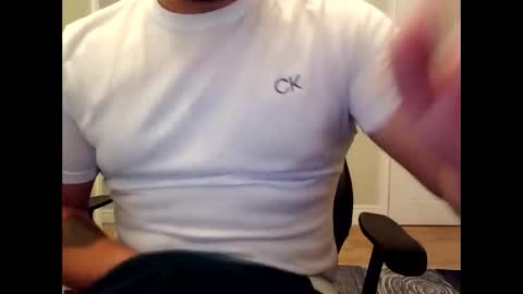 Snapshot of houskji8 chatting on October 13, 7:31 pm houskji8 online show from October 13, 7:31 pm