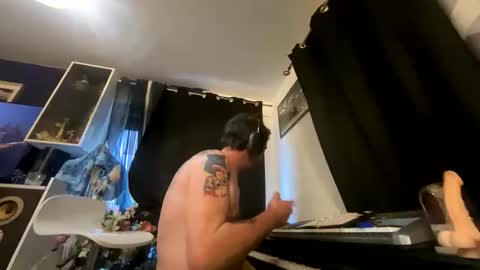 hubeer online show from April 24, 5:37 pm