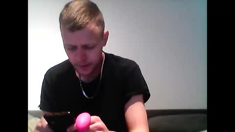 hubikush22 online show from January 4, 4:22 pm