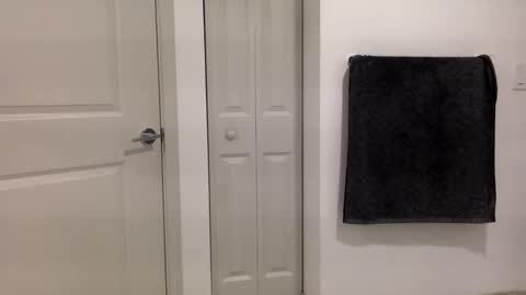 Snapshot of hugeblast chatting on December 14, 1:28 am HugeBlast online show from December 14, 1:28 am