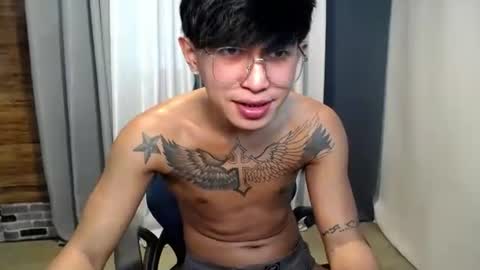 hugecockchristian online show from October 8, 7:57 am