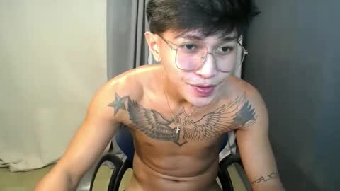 hugecockchristian online show from September 17, 10:27 am