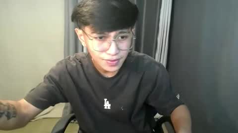 hugecockchristian online show from September 28, 10:46 am