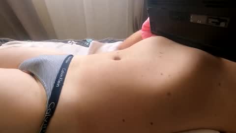 Snapshot of hugecumshots1 chatting on October 3, 11:54 pm HugeCumshots online show from October 3, 11:54 pm