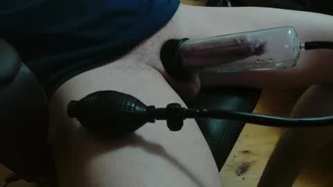 Snapshot of hugewetdick321 chatting on October 31, 1:03 pm hugewetdick321 online show from October 31, 1:03 pm