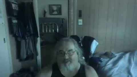 lonely huggy bear online show from July 8, 1:48 pm