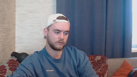 Hugo online show from December 7, 10:23 am