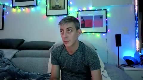 Hugo online show from December 14, 12:50 am