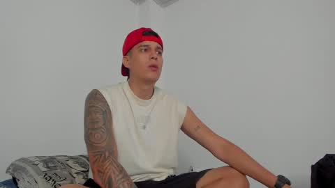 Snapshot of hugosan2 chatting on February 8, 2:05 pm Hugo online show from February 8, 2:05 pm