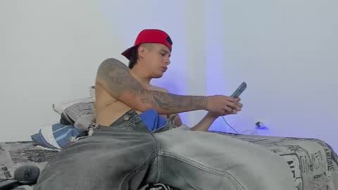 Snapshot of hugosan2 chatting on September 15, 9:16 pm Hugo online show from September 15, 9:16 pm