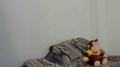 Snapshot of hugosan2 chatting on February 5, 7:10 pm Hugo online show from February 5, 7:10 pm