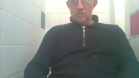 Snapshot of hung69foryou chatting on January 26, 3:25 pm hung69foryou online show from January 26, 3:25 pm