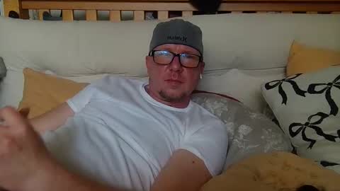 HuingsingleDad79 online show from April 23, 4:53 pm