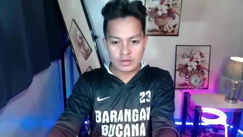 hunk_danny online show from February 22, 6:37 pm