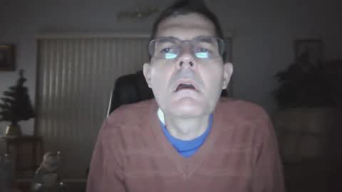 Snapshot of hunkmasclefad458 chatting on January 4, 5:05 am hunkmasclefad458 online show from January 4, 5:05 am