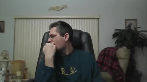 Snapshot of hunkmasclefad458 chatting on January 24, 3:22 am hunkmasclefad458 online show from January 24, 3:22 am