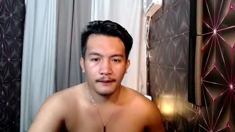 hunkylloyd online show from March 10, 1:56 am