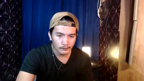 hunkylloyd online show from December 5, 1:36 am