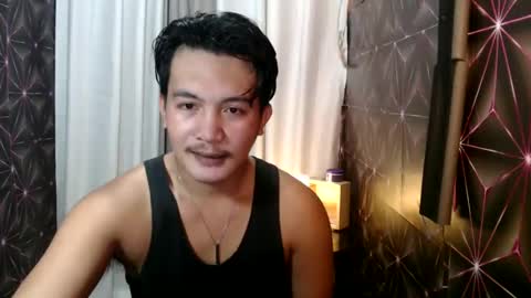 hunkylloyd online show from January 2, 5:35 am