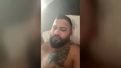 hut6969 online show from December 18, 11:06 am