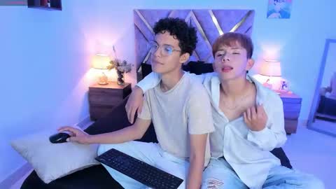 Son Hyunjin online show from November 10, 10:36 pm