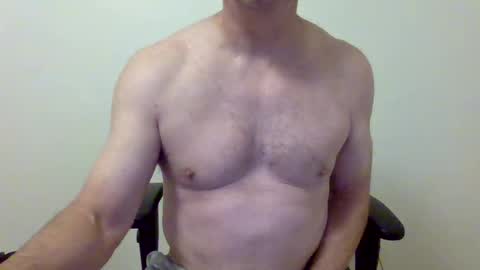 Snapshot of i_was_a_shy_dad chatting on October 13, 9:04 am i_was_a_shy_dad online show from October 13, 9:04 am