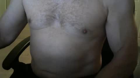 Snapshot of i_was_a_shy_dad chatting on October 21, 12:52 pm i_was_a_shy_dad online show from October 21, 12:52 pm