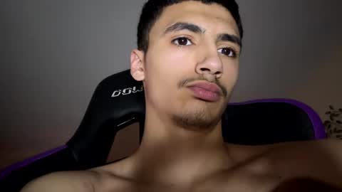 iam_papa187 online show from February 26, 2:37 am