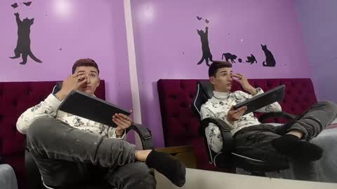 Iam Smith  online show from January 14, 2:44 pm