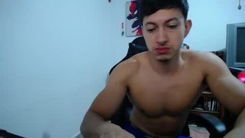 iam_yourbabyprincess_xd online show from June 18, 4:36 am