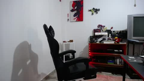 iam_yourbabyprincess_xd online show from April 23, 4:42 pm