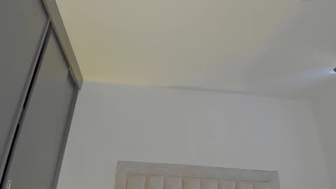 Juliiiiian online show from November 25, 12:07 pm