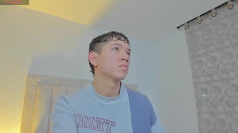 Juliiiiian online show from March 8, 10:39 am