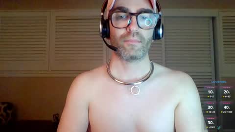 Snapshot of iamlistening chatting on February 7, 3:45 am sissy slut online show from February 7, 3:45 am