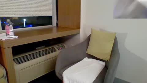 Snapshot of iamlistening chatting on September 26, 2:53 am sissy slut online show from September 26, 2:53 am