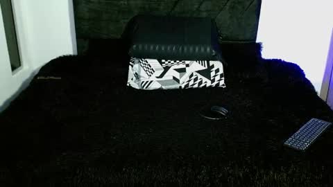 Ian Davis online show from June 3, 11:54 pm