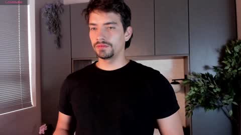 Ian Davis online show from January 7, 8:31 pm