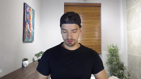 Ian Davis online show from January 29, 12:02 pm