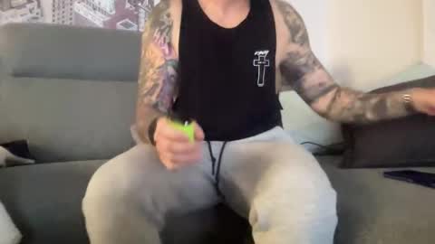 ic987 online show from November 29, 5:04 pm