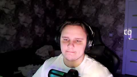 iceger22 online show from February 9, 9:05 am