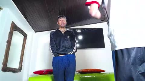 THOMAS AND DAMIAND online show from November 3, 12:52 pm