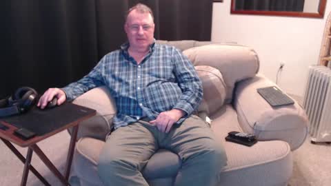 Snapshot of icihristopher chatting on December 5, 12:30 am Christopher online show from December 5, 12:30 am